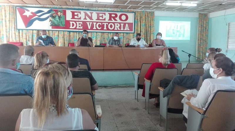 Sesiona en Puerto Padre encuentro del Grupo Temporal Provincial de enfrentamiento a la Covid-19
