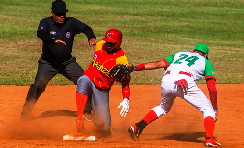 Los cocodrilos retan a los campeones del béisbol cubano