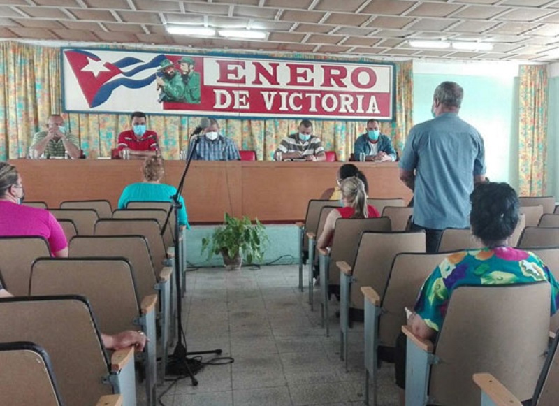 Chequean autoridades de la provincia preocupaciones de trabajadores del Hospital Guillermo Domínguez López