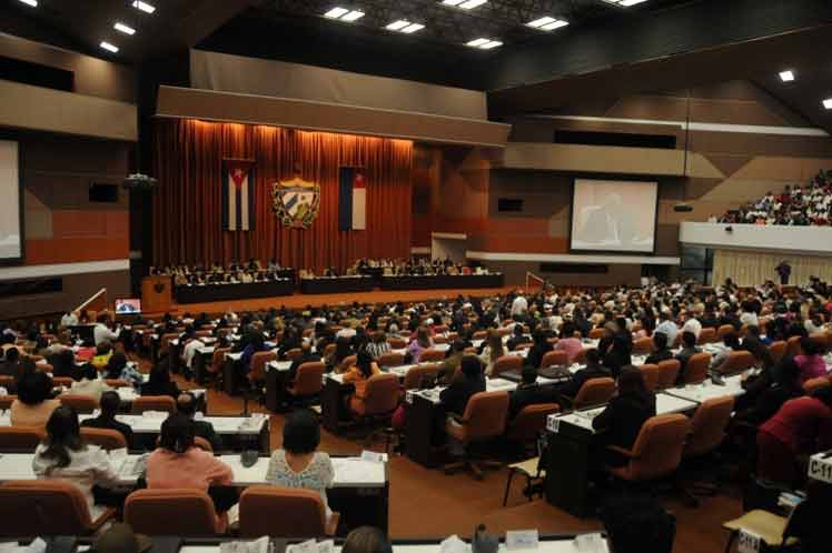 Sesionan en Cuba comisiones permanentes del Parlamento
