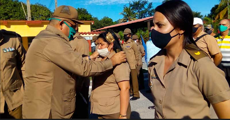 Ascendidos al grado inmediato superior oficiales de las FAR en Las Tunas