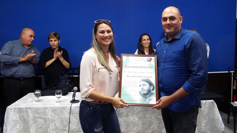 Radialistas de Las Tunas apuestan por temas más cercanos a los oyentes Radialistas de Las Tunas apuestan por temas más cercanos a los oyentes