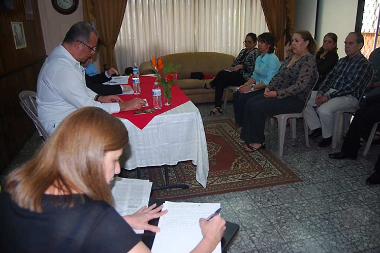 Misión estatal cubana en Guatemala aporta a debate constitucional