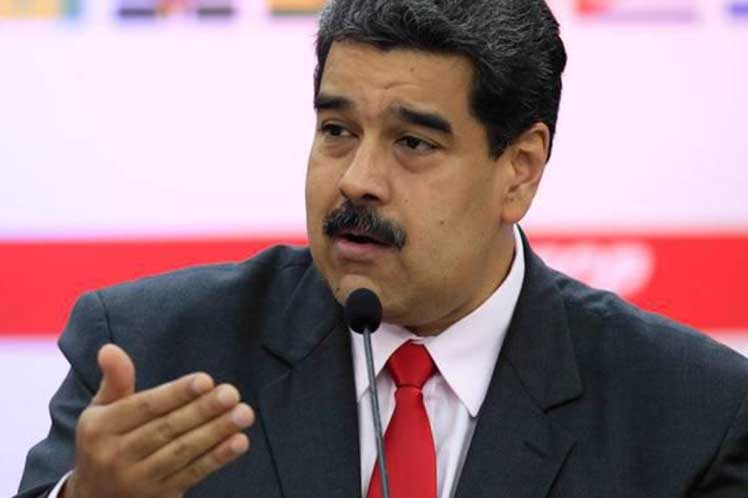 Presidente de Venezuela felicita a nuevo mandatario cubano Díaz-Canel