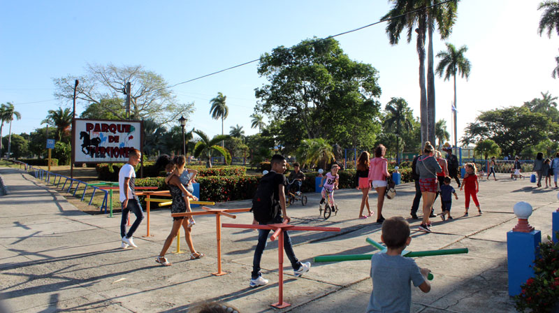 Felicidad y esparcimiento en Parque de diversiones de Las Tunas