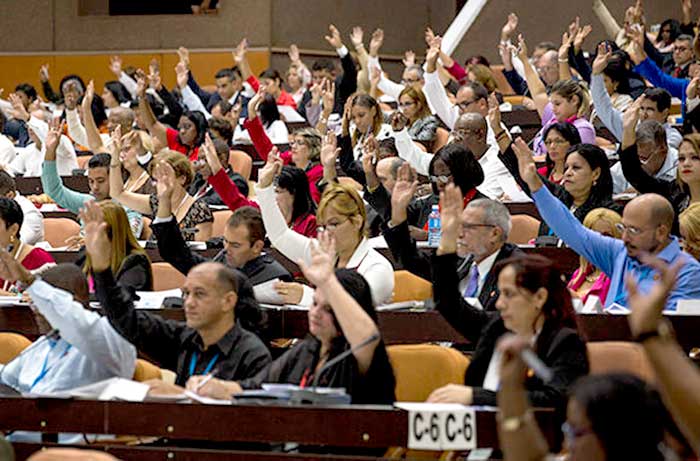 Parlamento cubano aprueba integrantes del Consejo de Ministros