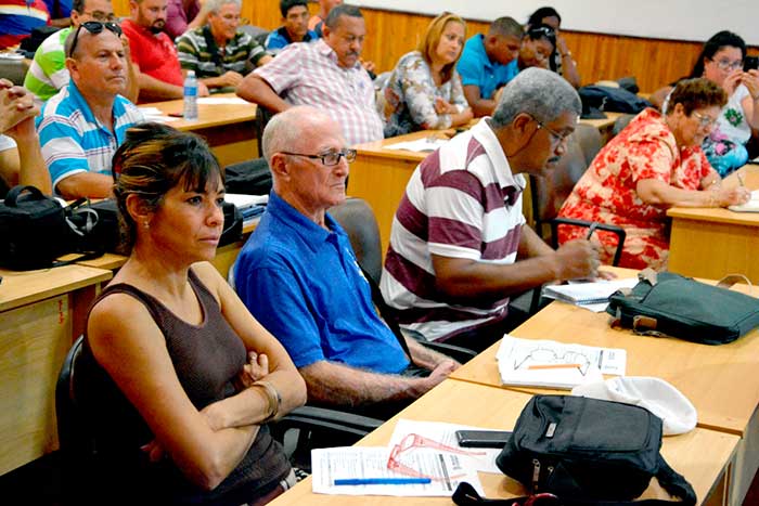 Sesiona en Las Tunas octavo Encuentro Nacional de Usuarios del Biogás 