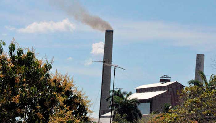 Almacén de azúcar se renueva en central Colombia