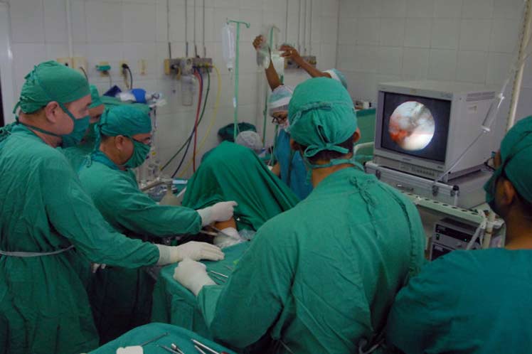 Avanzan proyectos de colaboración médica entre Suiza y Cuba
