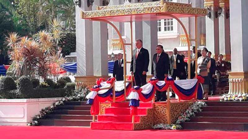 Sostienen conversaciones oficiales Presidente cubano y su homólogo de Laos 