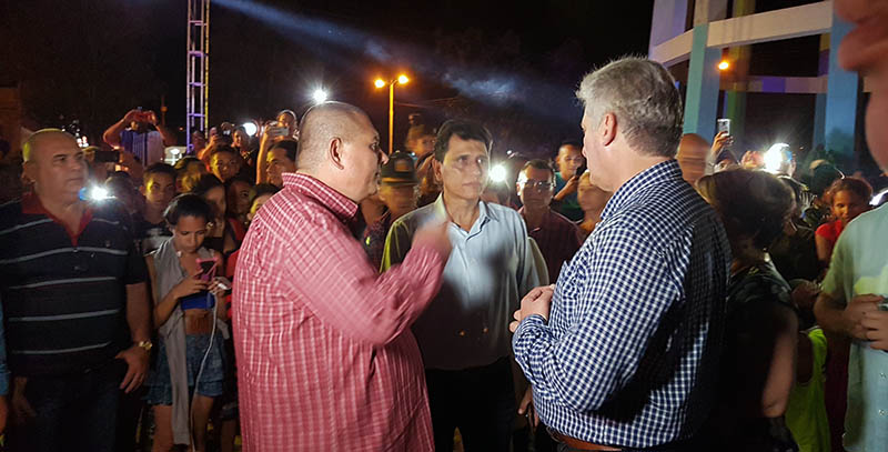 Presidente Díaz-Canel pondera resultados del hospital Ernesto Guevara en medio de las dificultades
