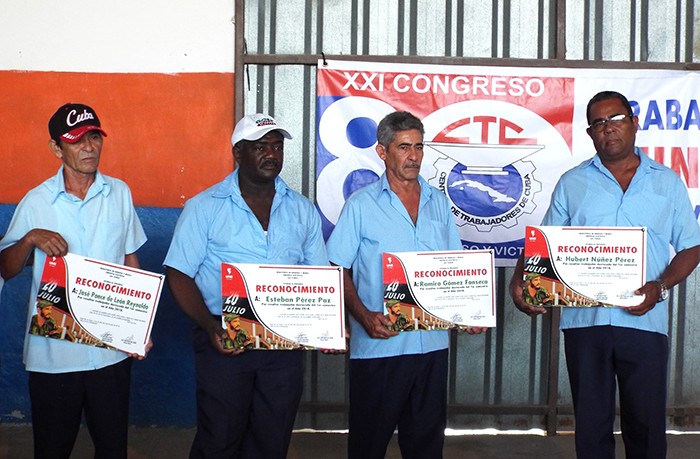 La Empresa Eléctrica en Las Tunas distinguió a los trabajadores más destacados en el primer semestre del 2018. Foto/ Angel Luis