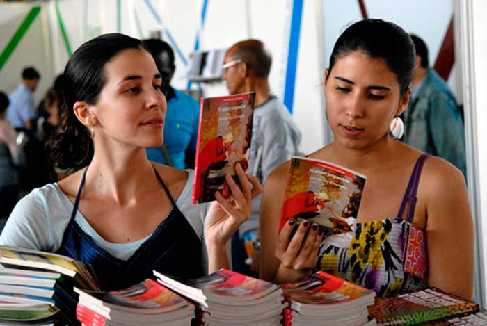 Libro, Feria del Libro, La Habana, China, Pabellón Cuba