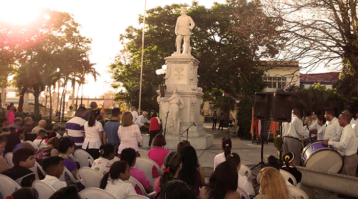 Rinden homenaje a Vicente García en el aniversario de su natalicio Rinden homenaje a Vicente García en el aniversario de su natalicio