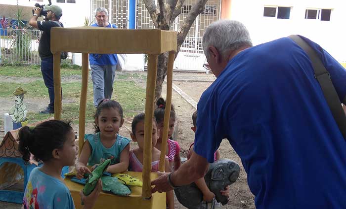 Realizan labores voluntarias activistas italianos en Las Tunas