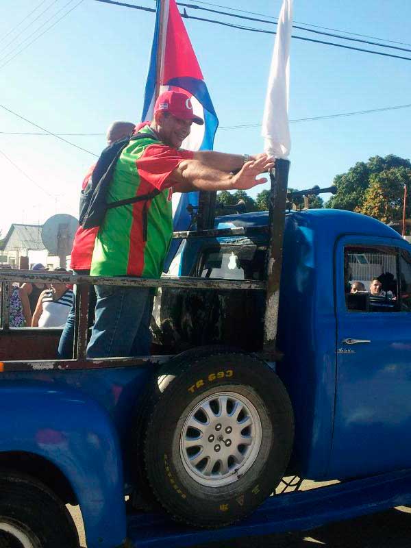 Leñadores con su pueblo