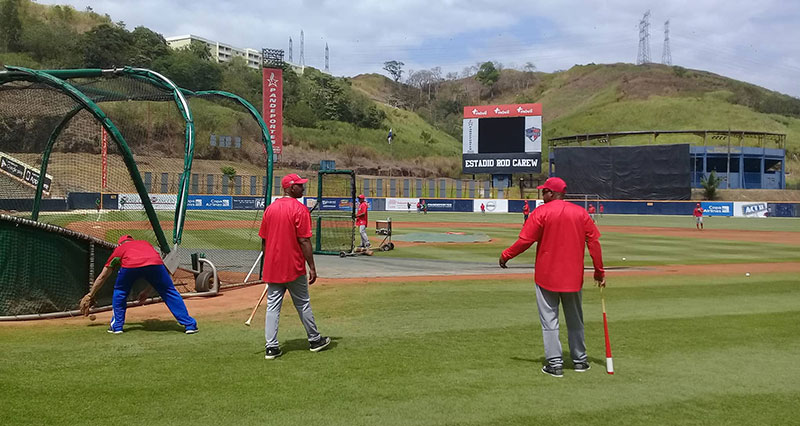 Leñadores en su último entrenamiento para debutar en Serie del Caribe