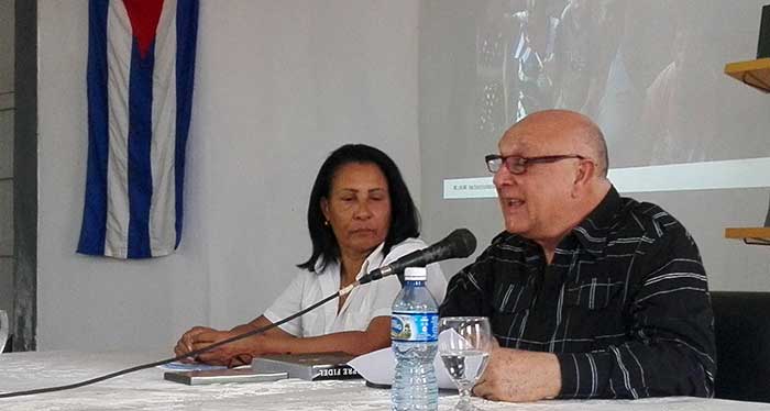 Presentan en Las Tunas libro Hasta siempre Fidel Presentan en Las Tunas libro Hasta siempre Fidel