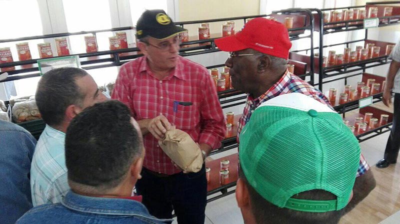 Recorre Salvador Valdés Mesa en Las Tunas áreas del polo agrícola Melanio Ortiz Recorre Salvador Valdés Mesa en Las Tunas áreas del polo agrícola Melanio Ortiz