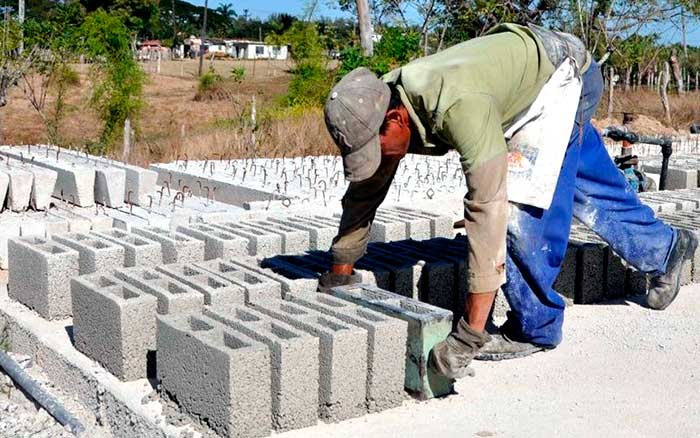 Avanza producción local de materiales para construcción de viviendas en Las Tunas