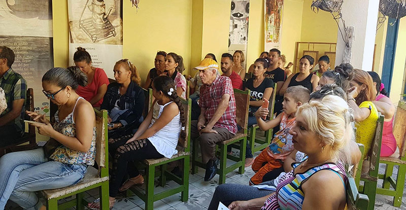El público compartió con el creador. Miradas de Angel