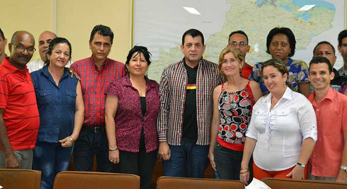 Intercambian delegados al Congreso de los periodistas con autoridades de Las Tunas Intercambian delegados al Congreso de los periodistas con autoridades de Las Tunas