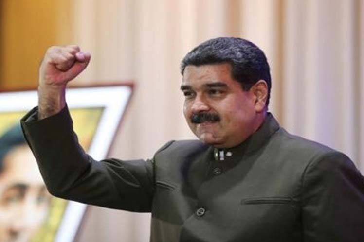 Felicita Nicolás Maduro a Cuba y a Raúl Castro por aniversario de Revolución