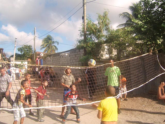 Los niños y jóvenes son los que más aprovechan las actividades desarrolladas por los promotores deportivos.