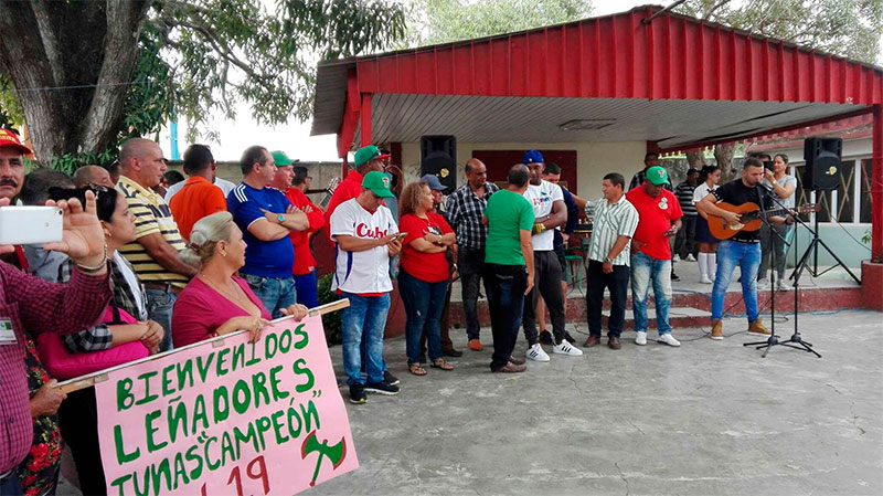 Recibimiento en la Villa Azucarera de la provincia de Camagüey.