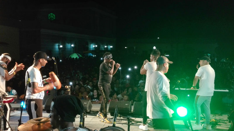 Seduce la Maquinaria Musical de Cuba al público de Las Tunas