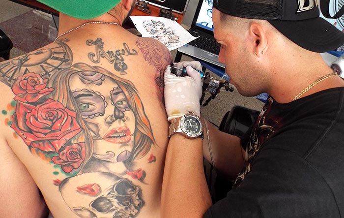 El tatuaje, ¿moda o peligro? El tatuaje, ¿moda o peligro?