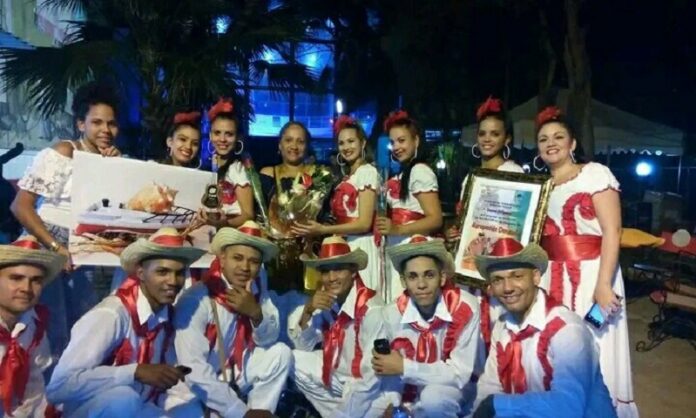 Agrupación danzaria Orígenes de Colombia 30 años en defensa de las tradiciones