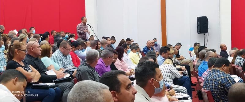 Díaz-Canel: hay que trabajar por mayor bienestar del pueblo