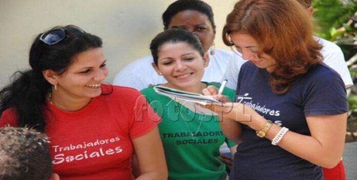 Conmemoran en Colombia creación del Programa de Trabajadores Sociales