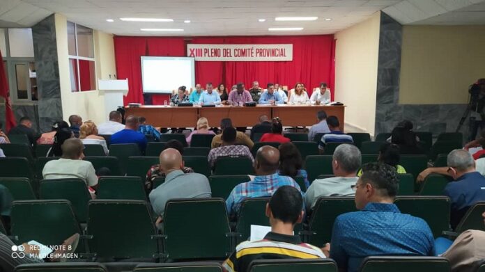 Analizan la producción de alimentos en el Pleno del Comité provincial del Partido