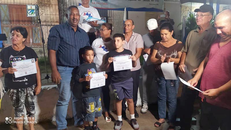 Electores de circunscripción 111 debaten problemas de la comunidad