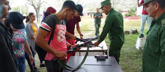 Desarrollan con éxito Bastión estudiantil en Las Tunas