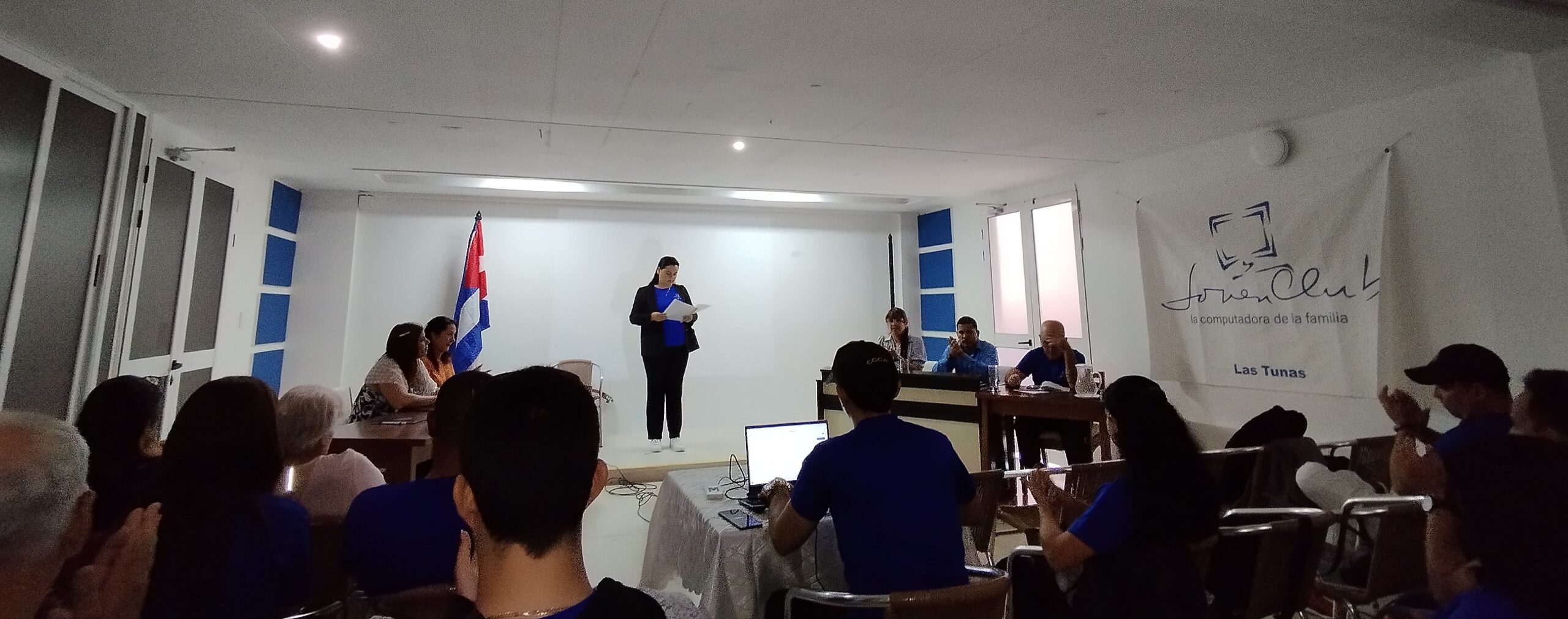 Joven club de computación en Las Tunas, por el bienestar comunitario