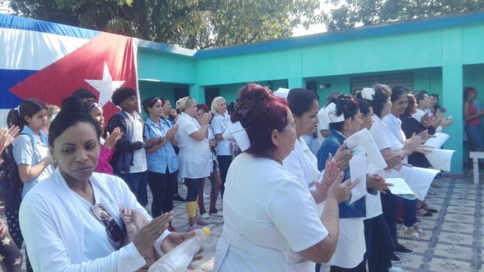 Celebran su día profesionales de la Enfermería en Colombia