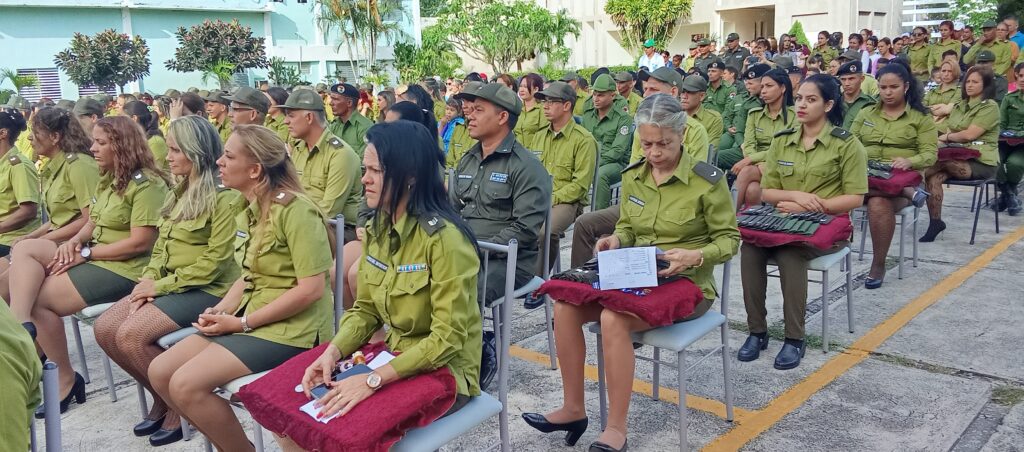 Distinguen a combatientes del Ministerio del Interior en Las Tunas