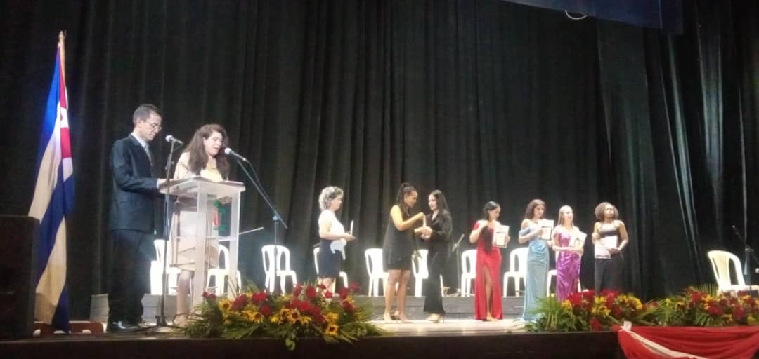 Suma la Universidad de Las Tunas nuevos profesionales 