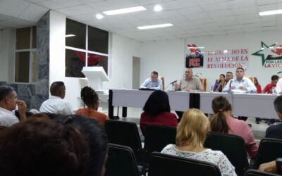 Evalúan producción de alimentos en Pleno del Partido 