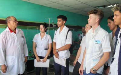 Doctor Igor Almanza Pérez: la cirugía el trabajo de las manos con el corazón