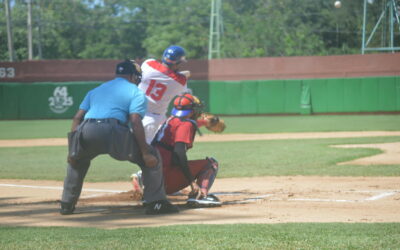 Los Leñadores doblegan a los Huracanes en 11 entradas