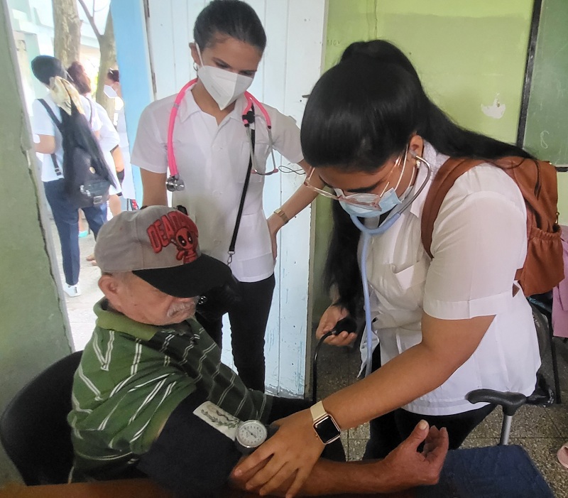 Las Tunas, más allá de un abrazo asistencial