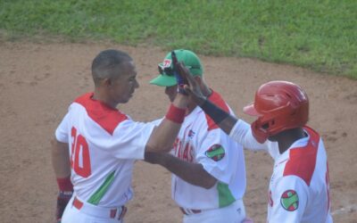 Los Leñadores extienden su racha triunfal con otro nocaut a los Cocodrilos