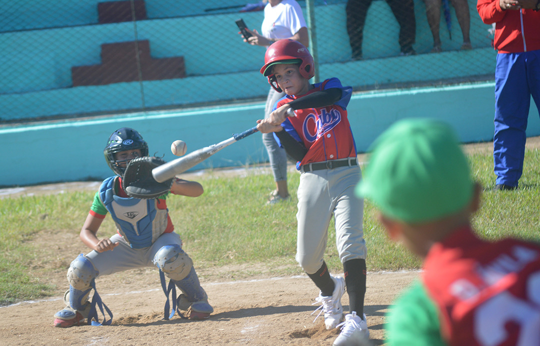 Las Tunas celebró a ritmo de festival deportivo por el Día de la Cultura Física y el Deporte Las Tunas celebró a ritmo de festival deportivo por el Día de la Cultura Física y el Deporte