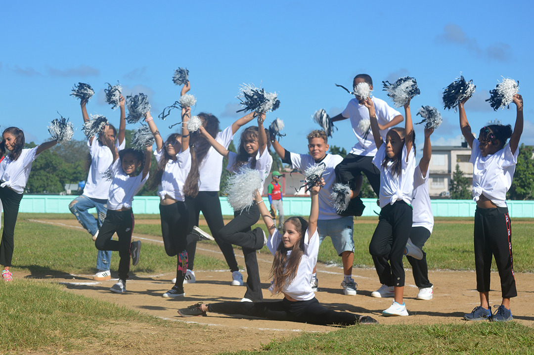 Las Tunas celebró a ritmo de festival deportivo por el Día de la Cultura Física y el Deporte Las Tunas celebró a ritmo de festival deportivo por el Día de la Cultura Física y el Deporte