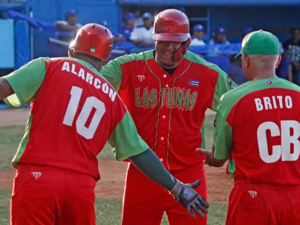Clásico de altura en el Latino: Leñadores vs Industriales, duelo por la cima