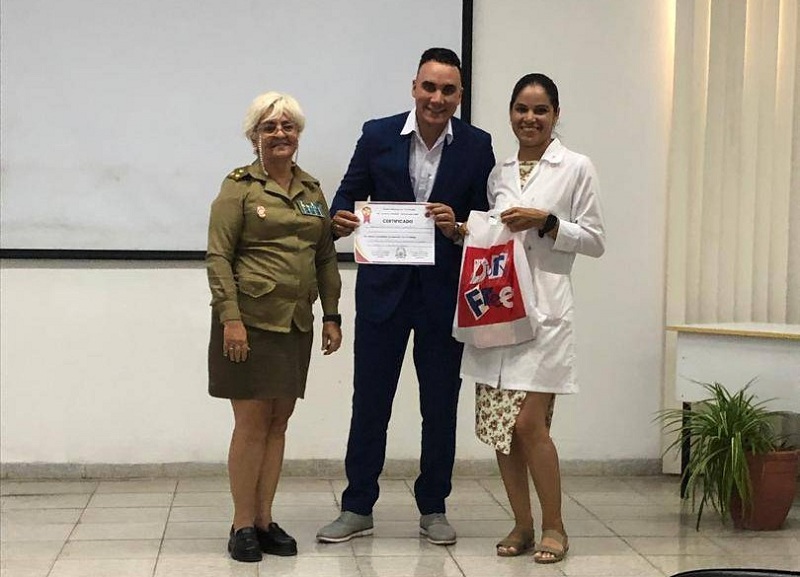 Laureado galeno de Las Tunas en Jornada Nacional de Toxicología